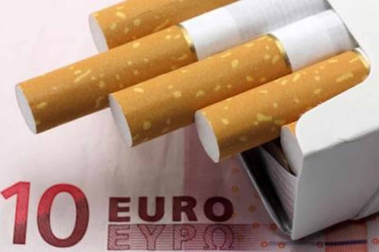 Prix d'un paquet de cigarette 10 euros